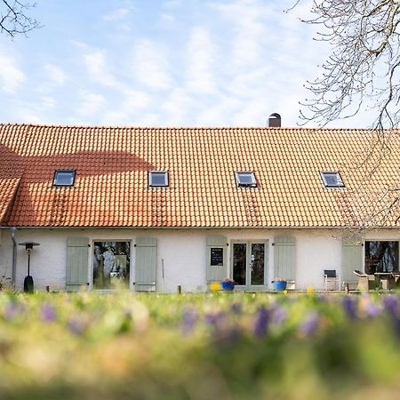 Dagen Haus Guesthouse Orjaku Exteriör bild