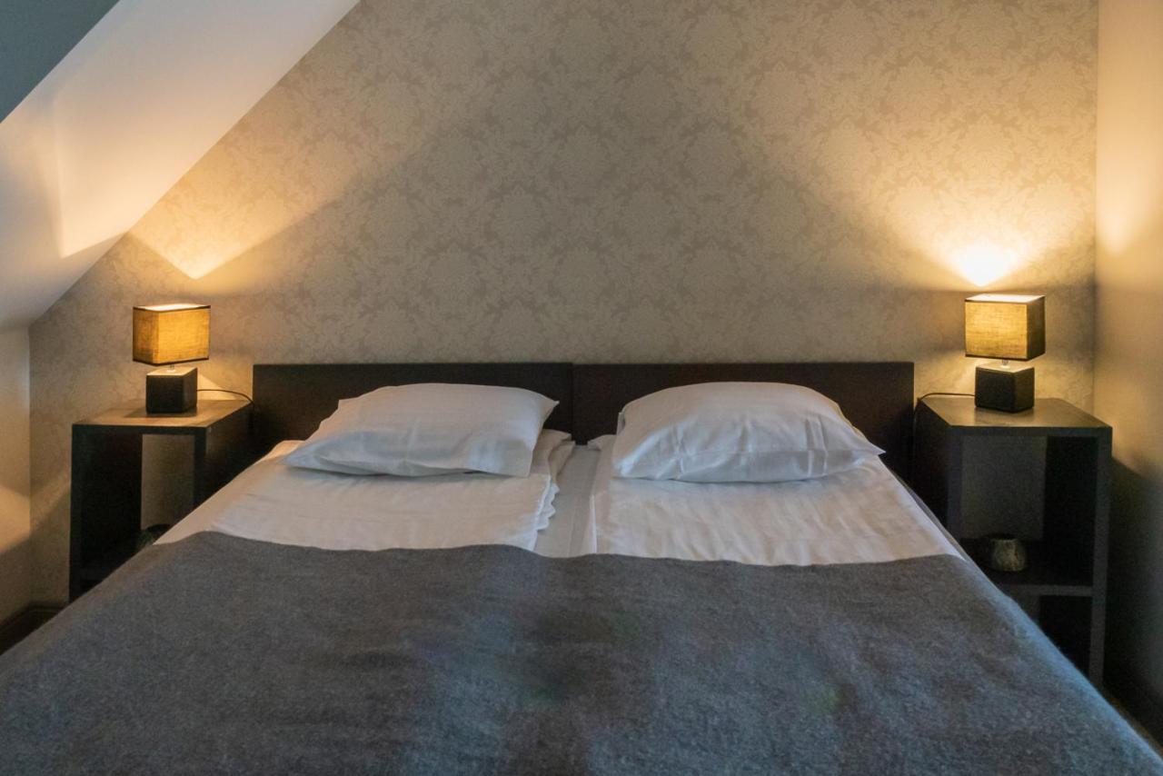 Dagen Haus Guesthouse Orjaku Exteriör bild
