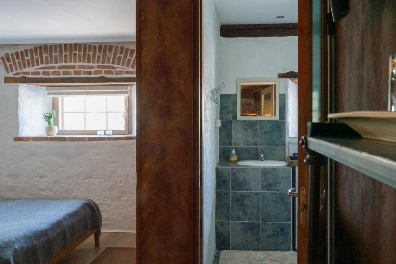 Dagen Haus Guesthouse Orjaku Exteriör bild