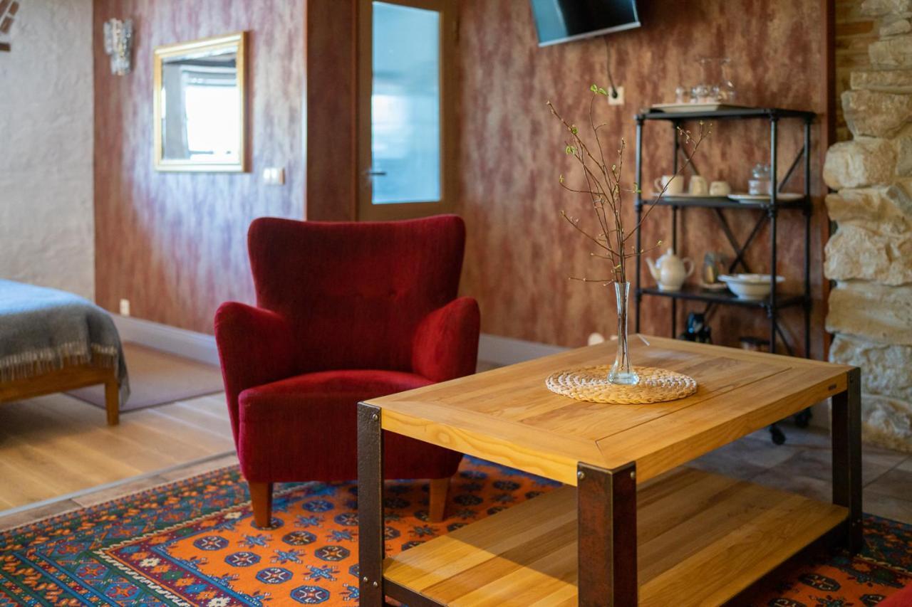 Dagen Haus Guesthouse Orjaku Exteriör bild