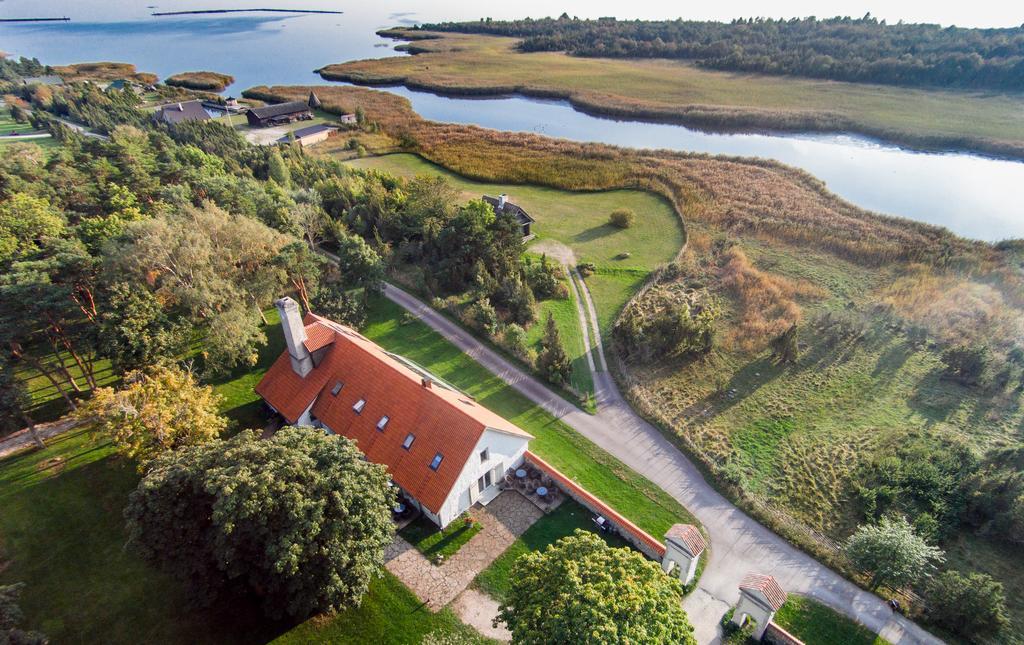 Dagen Haus Guesthouse Orjaku Exteriör bild